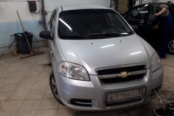 лобовое стекло на Chevrolet Aveo