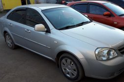 Установка лобового стекла на Chevrolet Lacetti
