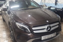 Установка стекла Mercedes-Benz GLA