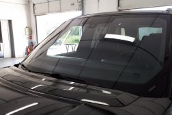 Замена стекла на Range Rover