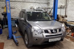 Замена лобового стекло на Nissan X-Trail