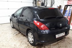 затонировали стекло Peugeot 308