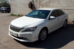 лобовое стекло на Toyota Camry