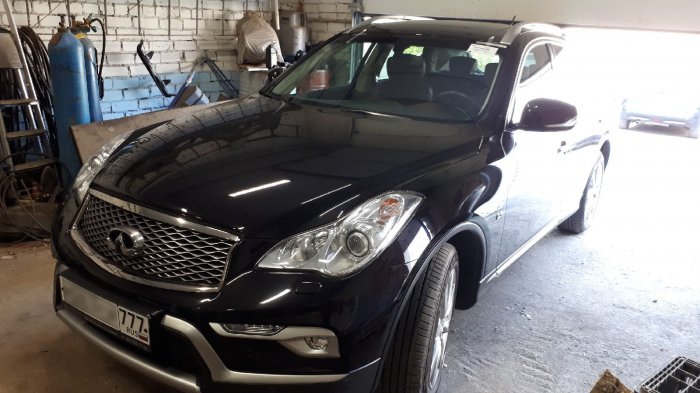 Установка лобового стекла Infiniti QX50