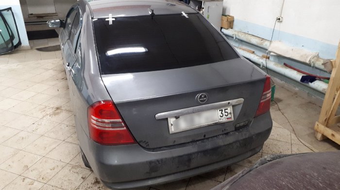 Заменили и затонировали заднее стекло на Лифан Солано