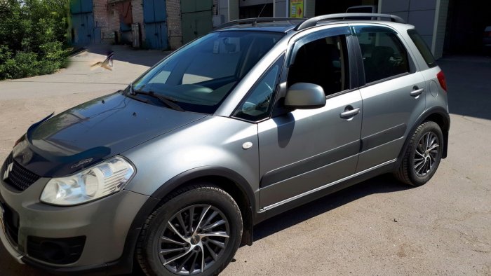 замена лобового на Сузуки SX4