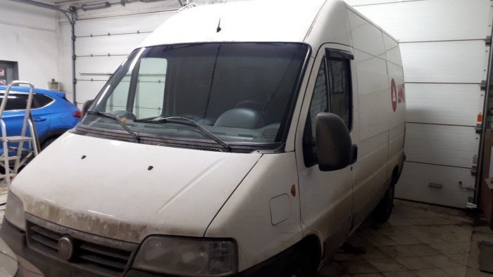 Лобовое стекло на Fiat Ducato