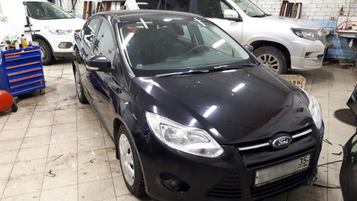 Замена автостекла на Ford Focus 3