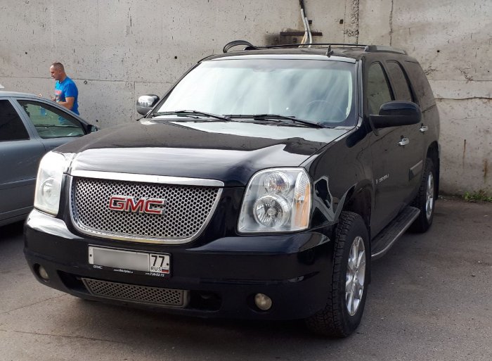 Стекло на GMC Yukon Denali