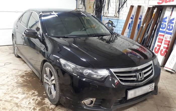 Лобовое стекло Honda Accord