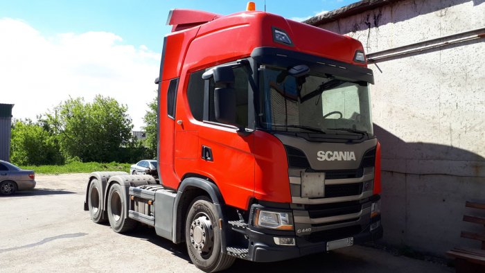 Поставили лобовое стекло на тягач Scania g440