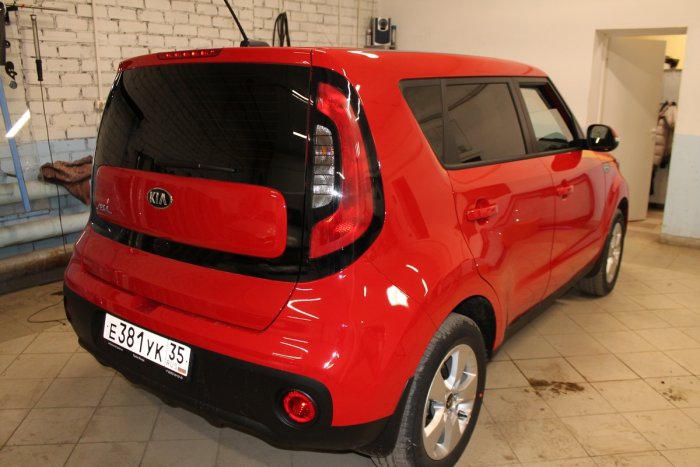 Тонировка задней полусферы автомобиля Kia Soul